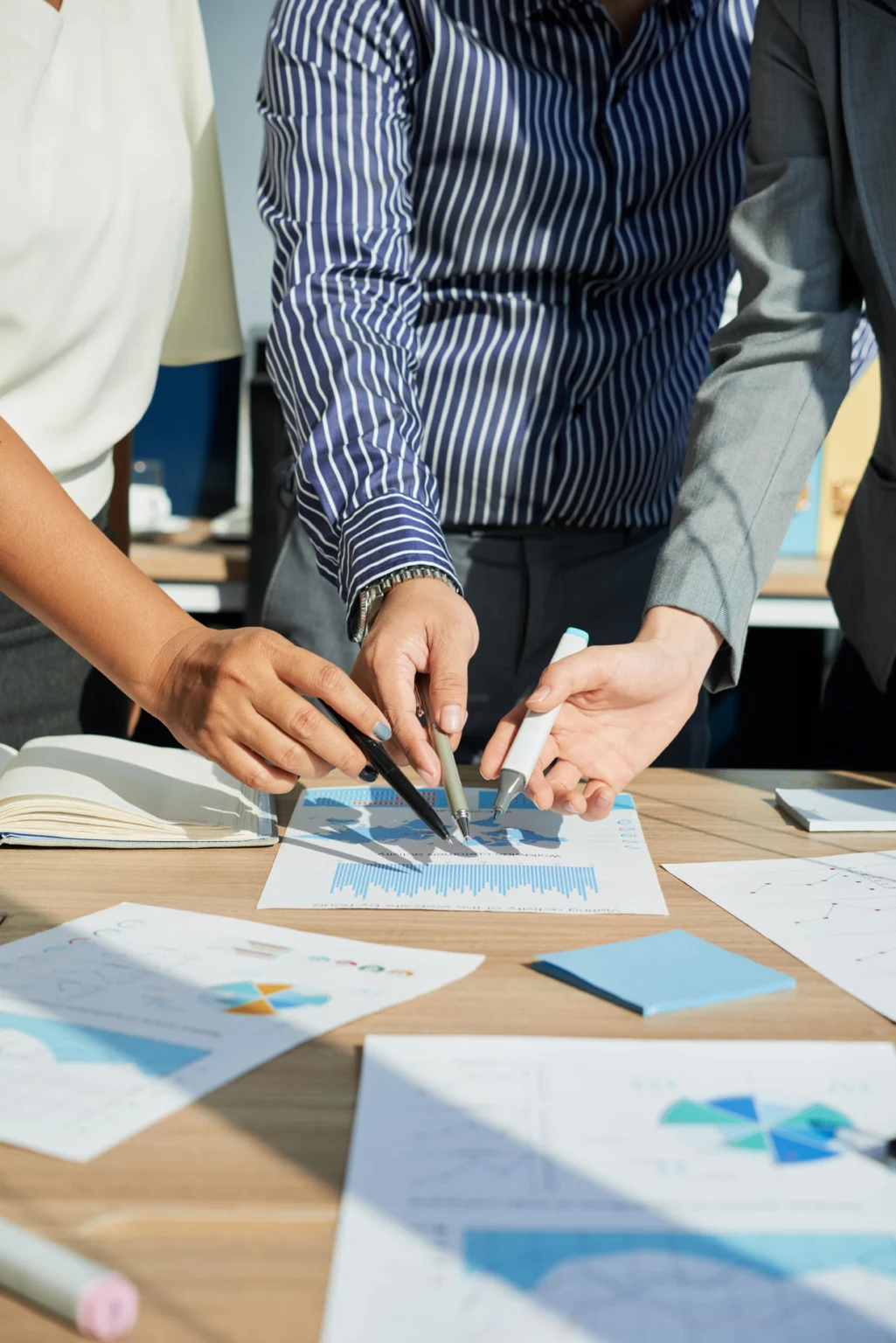 analyzing-statistics-min-1025x1536