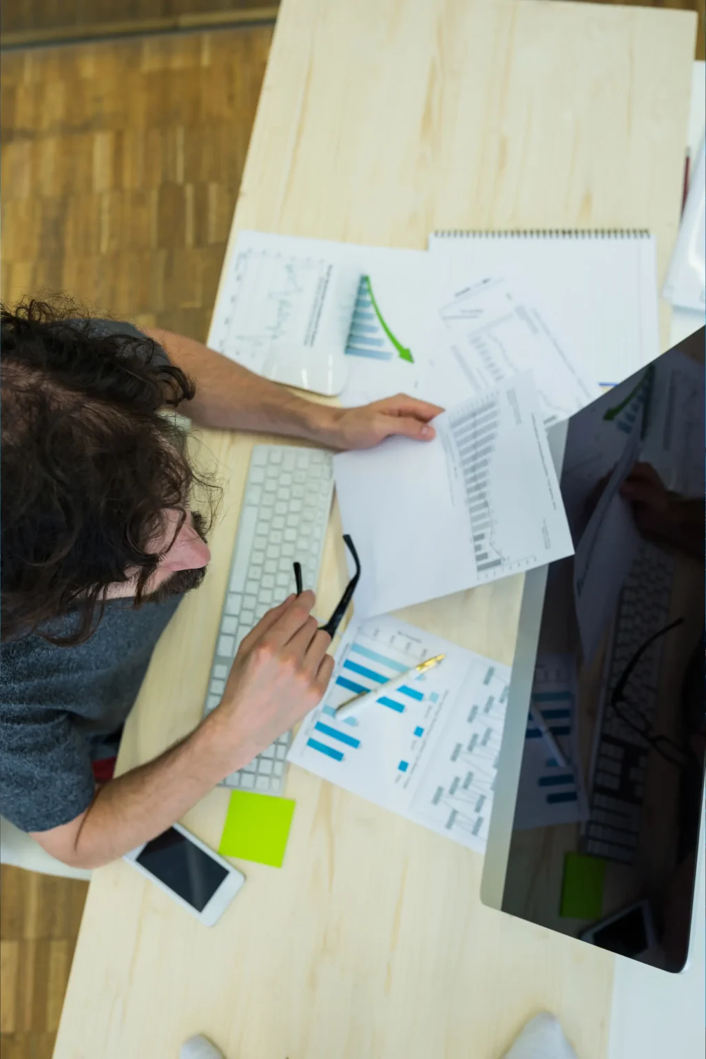 merchandise-business-goal-investment-plan-concept-min-5-1025x1536